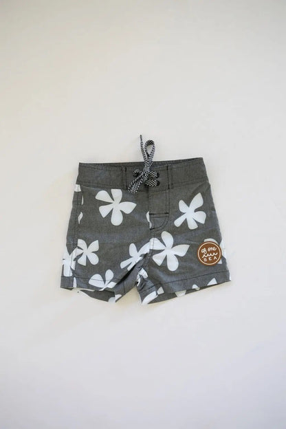 Kids Plumeria Townshorts by Of One Sea