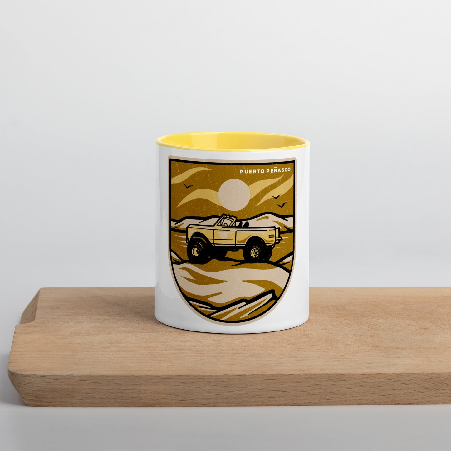 La Blazer Amarilla Mug with Color Inside